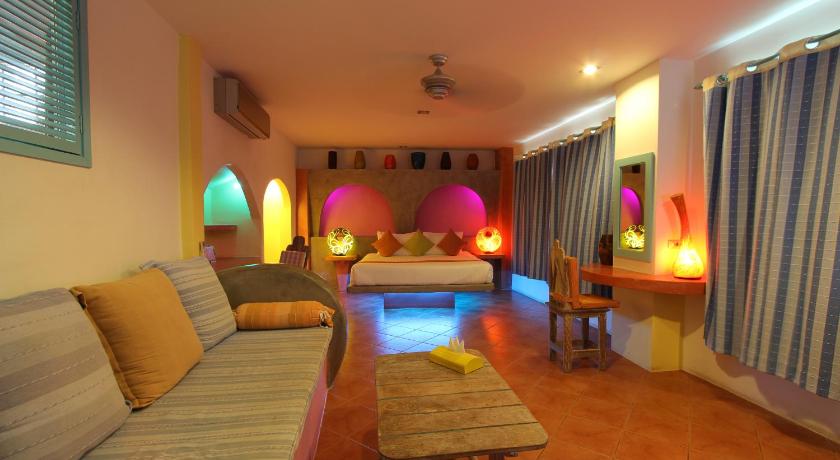 Pandora Lifestyle Hotel - image 13