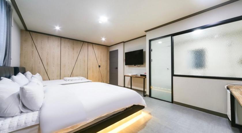 昌原 The Sharp Hotel ホテル スイート