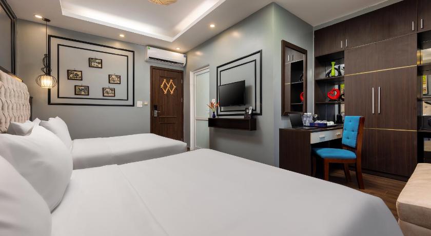 Image of Family Room 1
