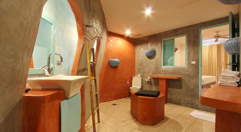 Pandora Lifestyle Hotel - image 3