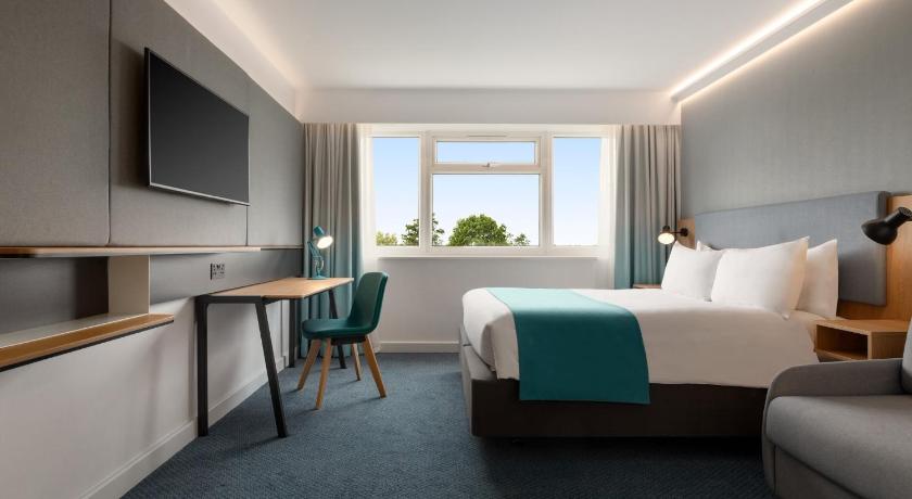 Image de Chambre Double Standard avec Canapé-Lit Simple (Standard Double Room with Single Sofa Bed) 0