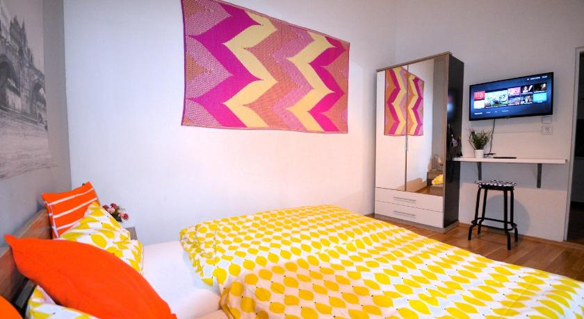 Image of Superior Double Room with Shared Bathroom 1