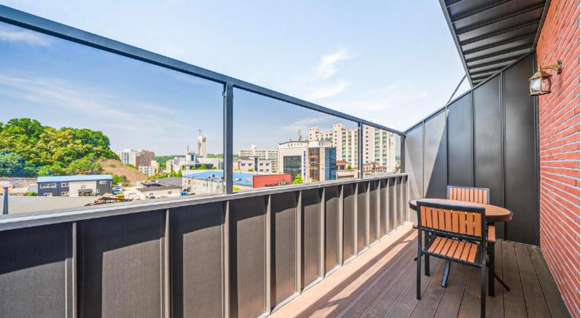 安东 Andong Brown Dot Okdong Branch 3星级 酒店 泳池