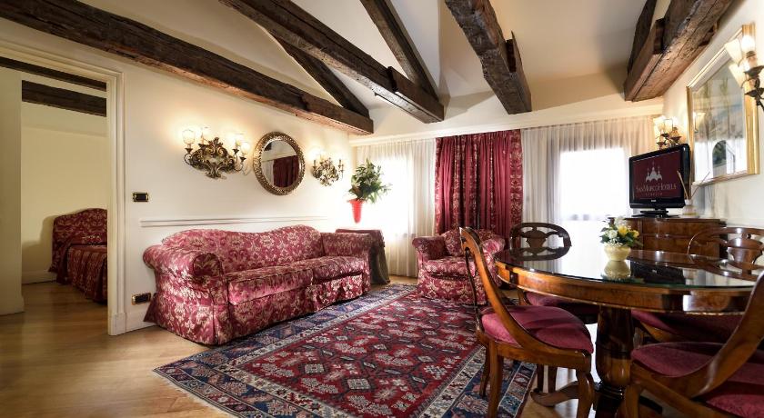 Image of Classic Suite 1