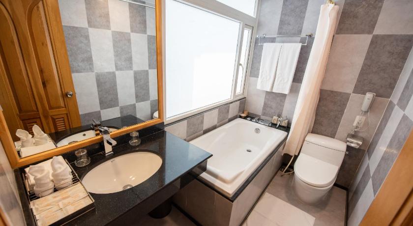 Image of Superior Double Or Twin Bed 10