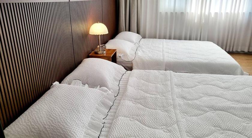 서울 서울 하우스 잠실 (SeoulhouseJamsil,풀옵션,신규오픈,3룸,2화장실,넓은거실,4인쇼파,8인식탁,잠실,롯데월) 3성급 싱글룸 로비