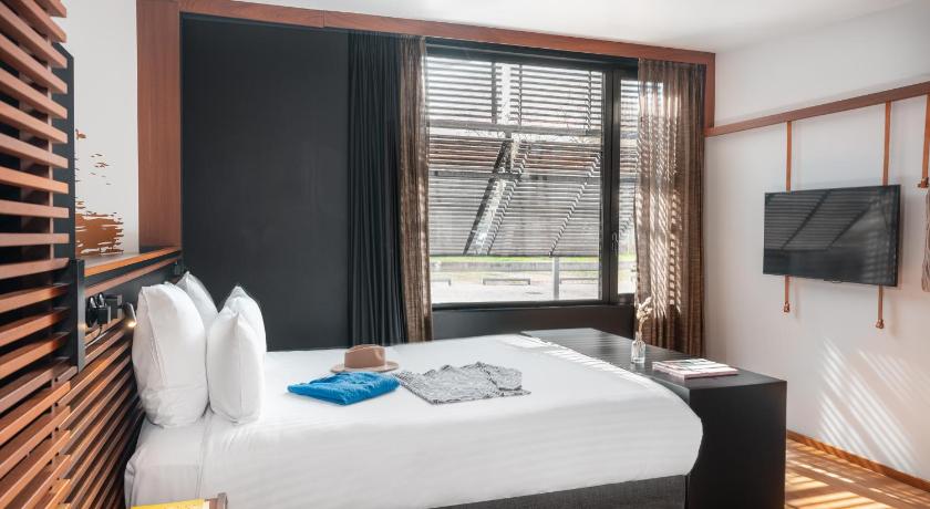 Image of Horizon Suite - with Dock View 5