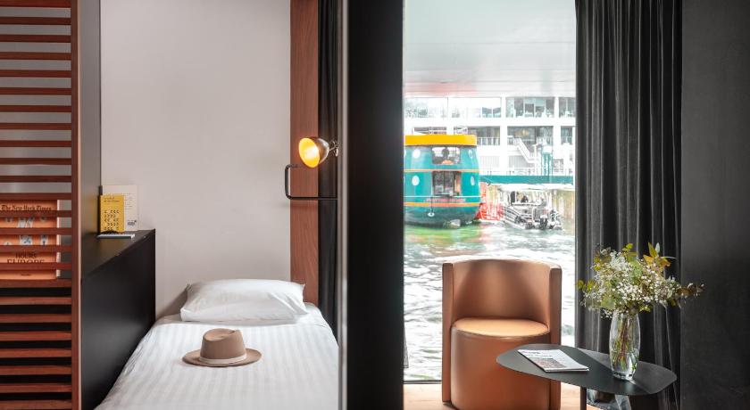 Image of Horizon Suite - with Seine River View 3