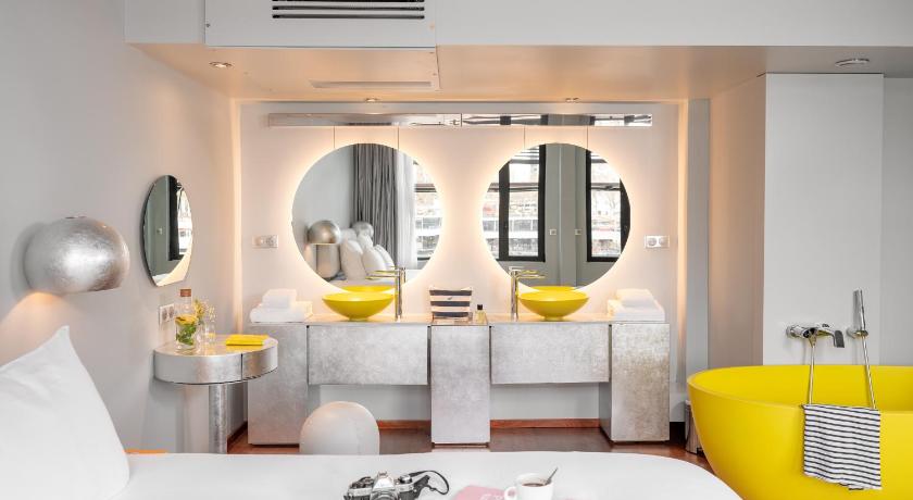 Image of Silver Suite 4