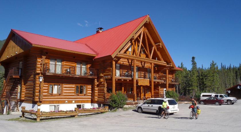 Northern Rockies Lodge — Hotel in Muncho Lake (BC)