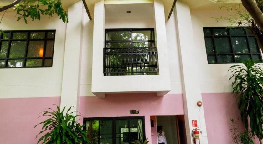 Image of Studio Suite 12