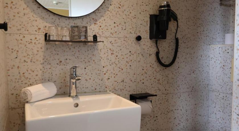 Image of Standard Room 2