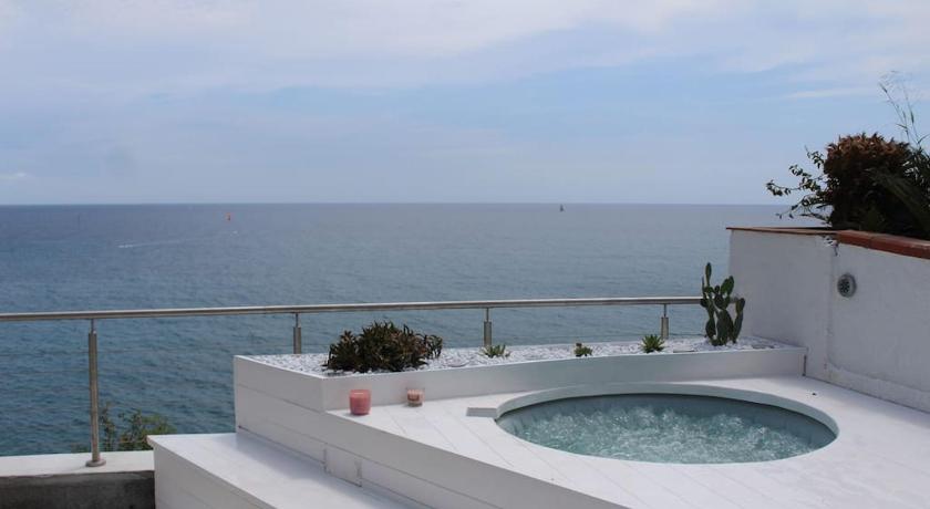 Conca Verde c15-Beach front little villa POOL SPA BEACH
