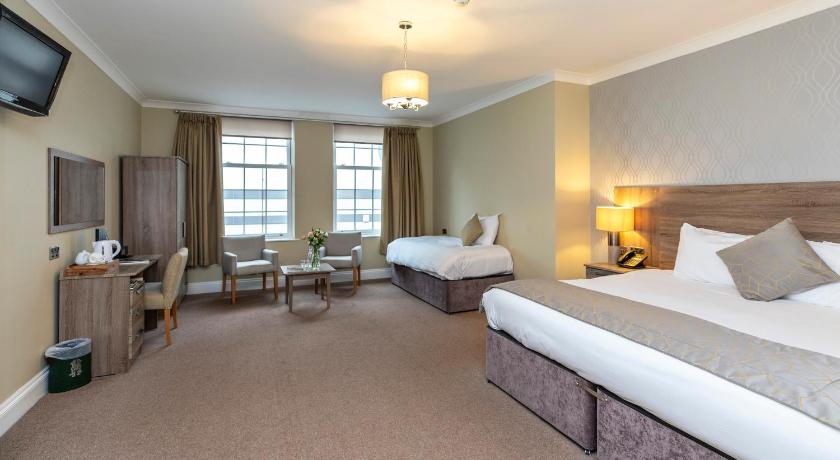Image of Family Room 1