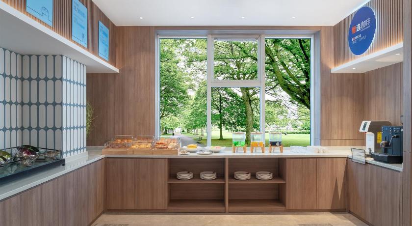 Holiday Inn Express Qingdao Shibei By IHG - image 5