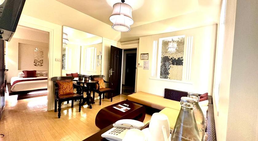 Image of Junior Suite 8