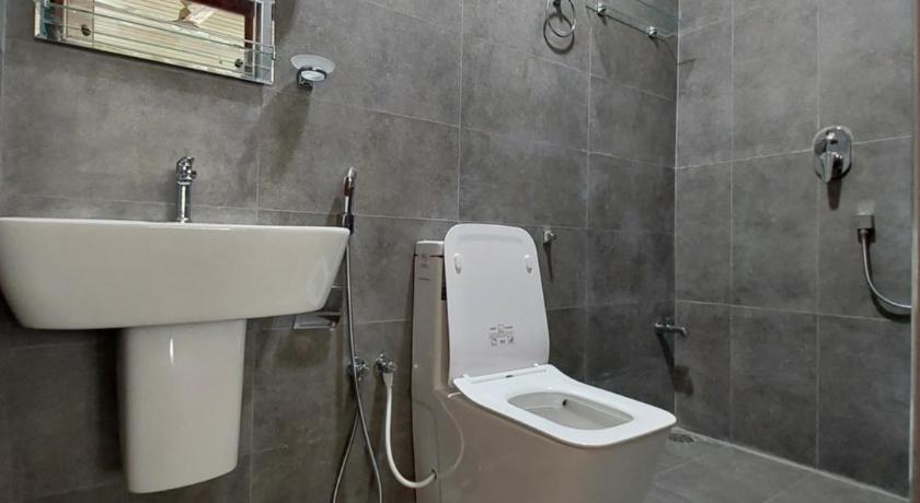 Lake Wave Hotel - image 41