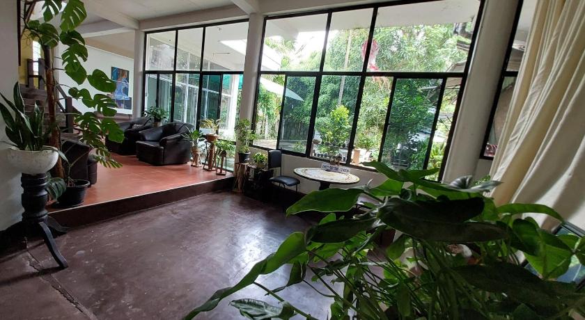 Lake Wave Hotel – Anuradhapura, IA