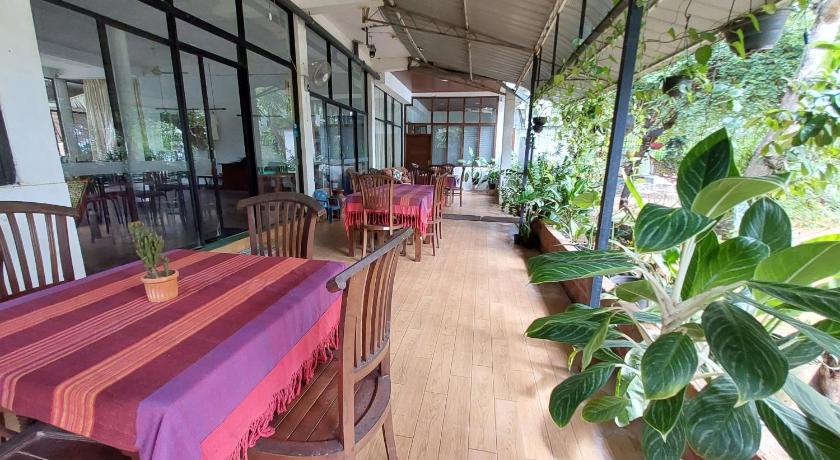 Lake Wave Hotel – Anuradhapura, IA