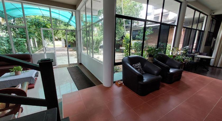 Lake Wave Hotel – Anuradhapura, IA