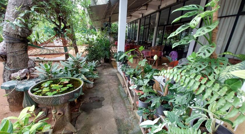 Lake Wave Hotel - image 23