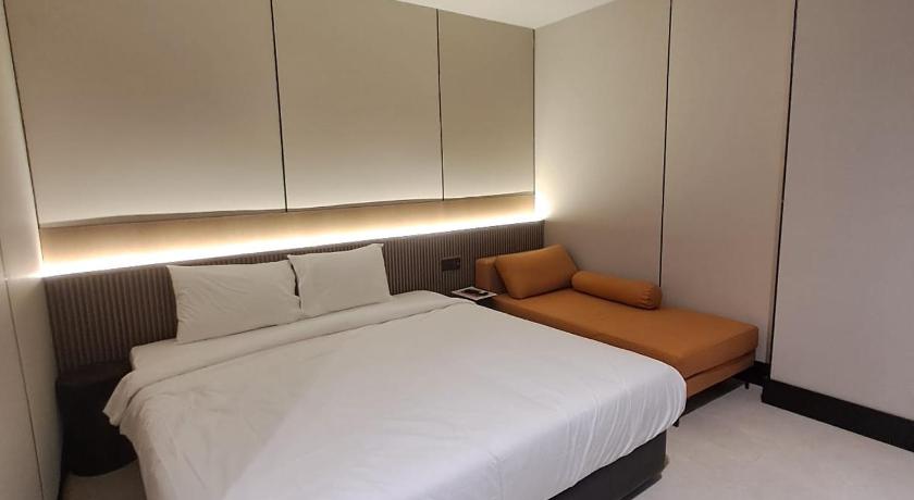 Urban Inn, Myra Meranti – Puchong, IN