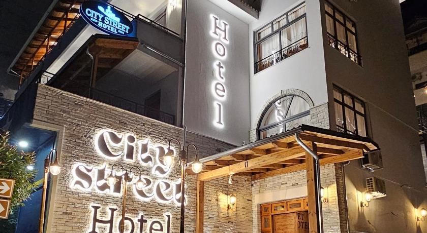 City Street Hotel