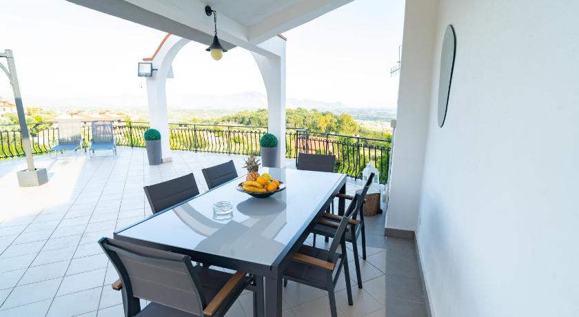 Villa del Pino, Terrazza vista Mare