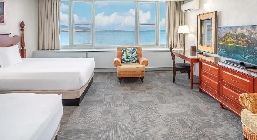 Image of 2 Double Beds Oceanfront 6