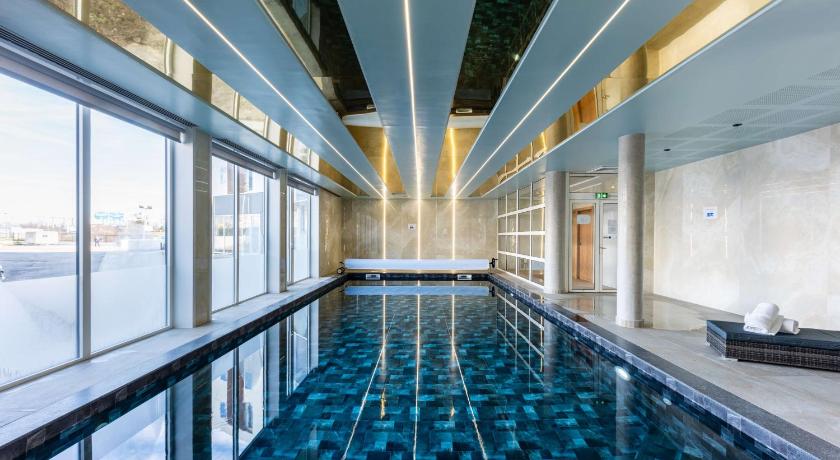 Brit Hotel Privilege Paris Rosny-sous-Bois