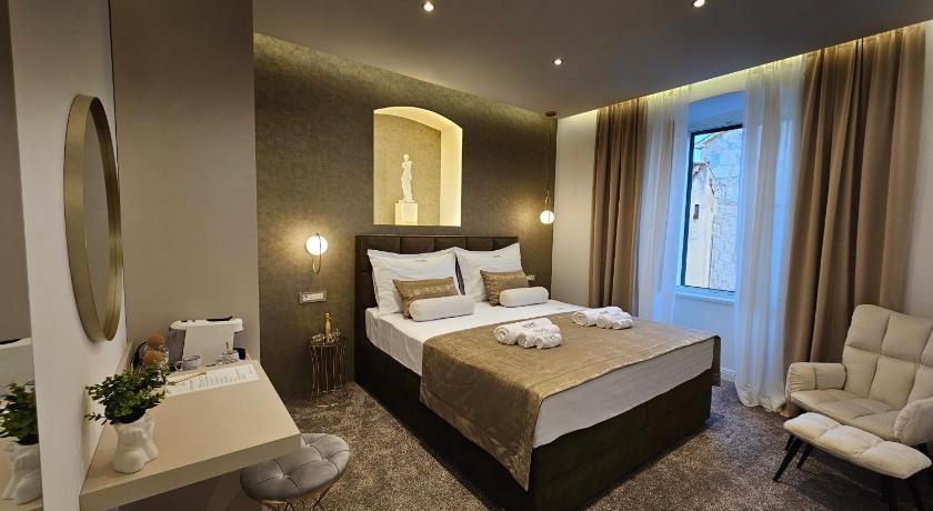 MA PE Luxury Rooms