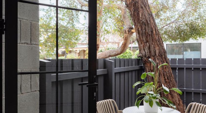 MAC Richmond by Melbourne Apartment Collection - image 2