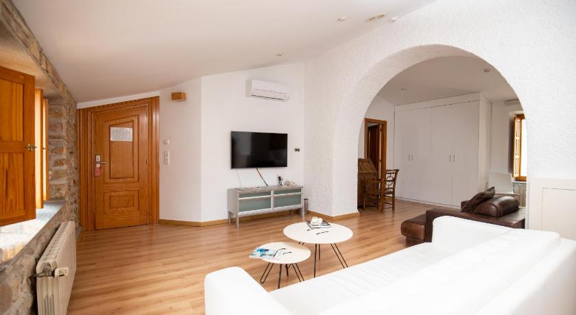 Image of Suite 1