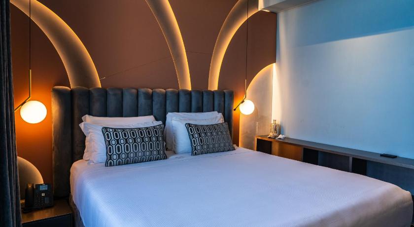 Image of Deluxe Double Room with Sea View 8