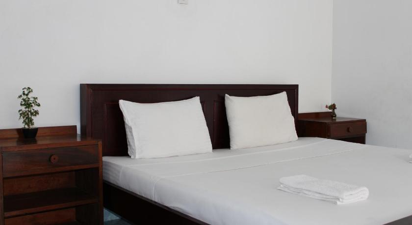 Image of Deluxe Family Suite 17