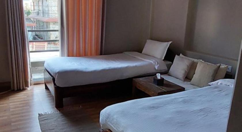 Image of Twin Room with Balcony 3