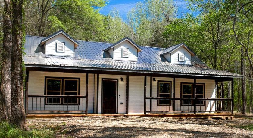 The NEW Luna Lodge in Broken Bow