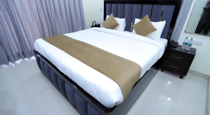 THE ROYAL VILLA - Noida Sector 70 - image 48