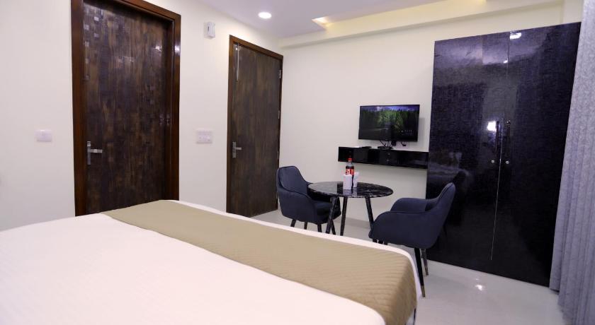 THE ROYAL VILLA - Noida Sector 70 - image 47