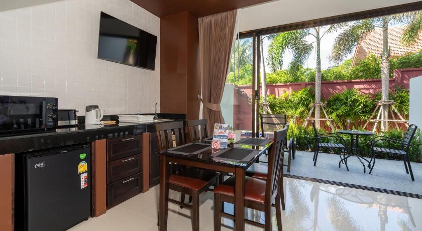 Image of One-Bedroom Villa with Pool Access 1