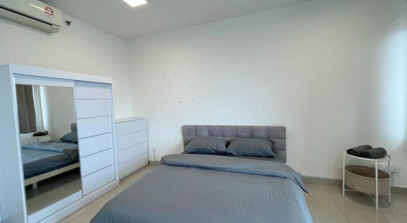 Shah Alam Studio Suite @TREFOIL SETIA ALAM (Wifi + Netflix)R 4-Star Guesthouse lobby