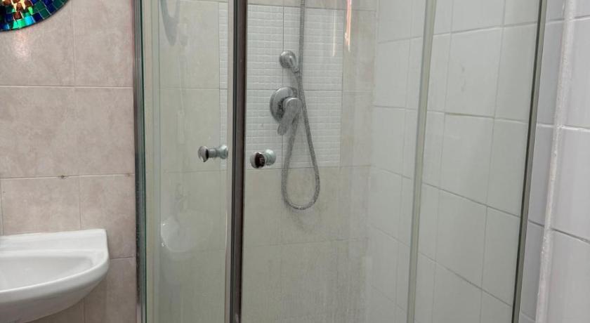 Rome Destination In Rome 2-Star Hotel room