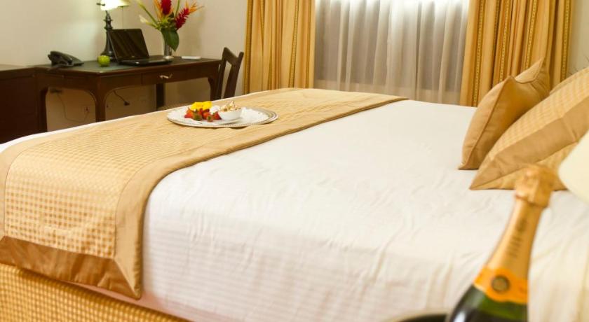Hotel Los Portales photo