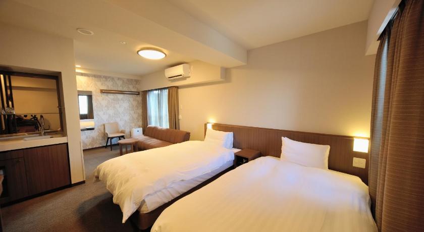 Tokyo Dormy Inn EXPRESS Meguro Aobadai Hot Spring 3-Star Hotel pool