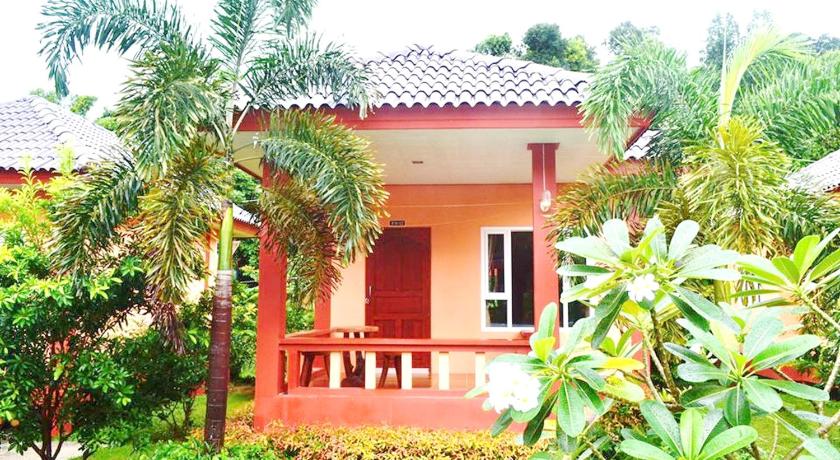 Image of Deluxe Double Bungalow with Garden View 1