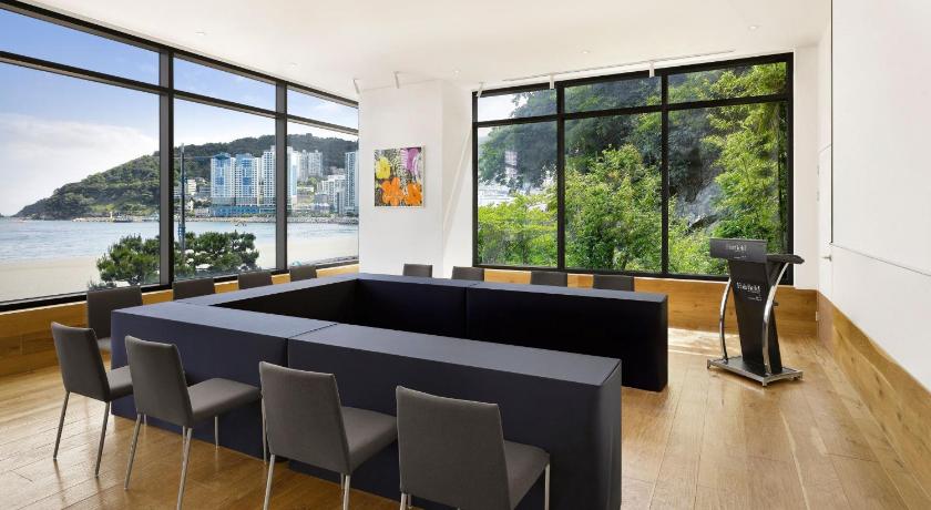 부산 페어필드 바이 메리어트 부산 송도 비치 (Fairfield by Marriott Busan Songdo Beach) 3성급 호텔 전망