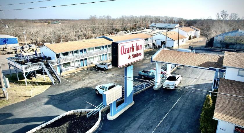 오세이지 비치 (MO) Ozark Inn and Suites 숙소 객실