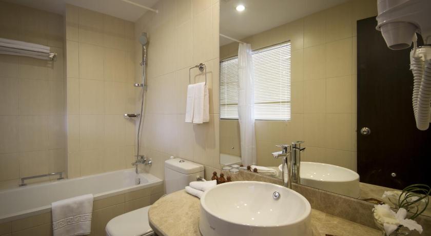 Image of Executive 13