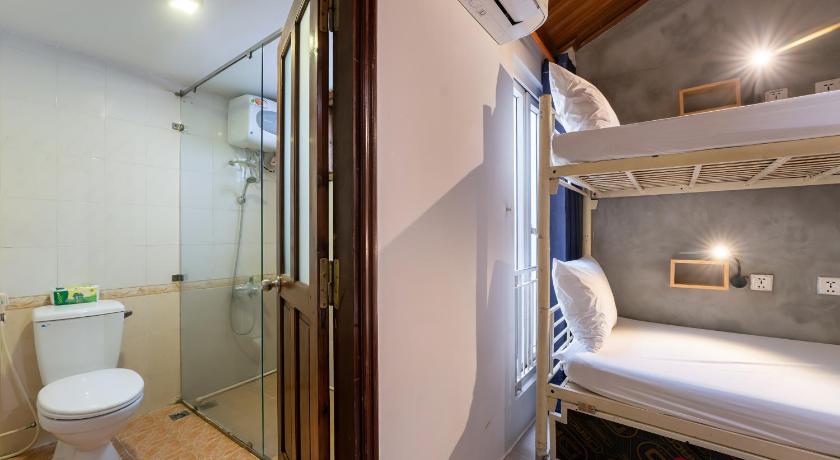 Image of Bed in 6 Bed Female Dormitory with Ensuite 1