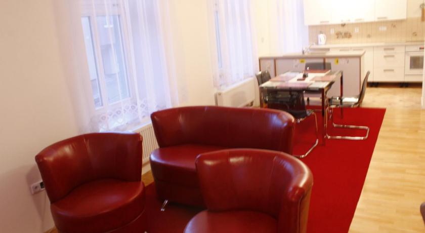 Apartmany na namesti photo